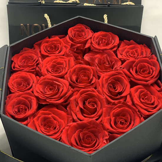18 Rosas rojas preservadas en caja regalo - Flores Enamorados Supermolon